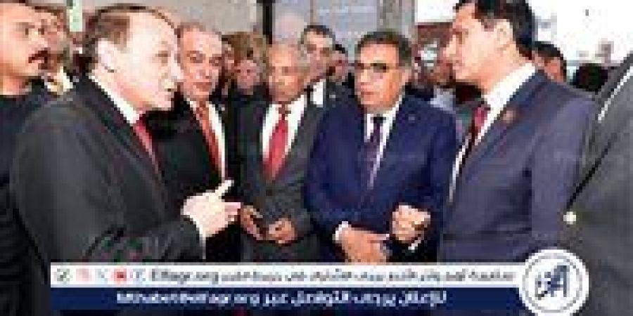 محافظ الدقهلية يشهد حفل تجهيز 100 عروس وعريس (صور)