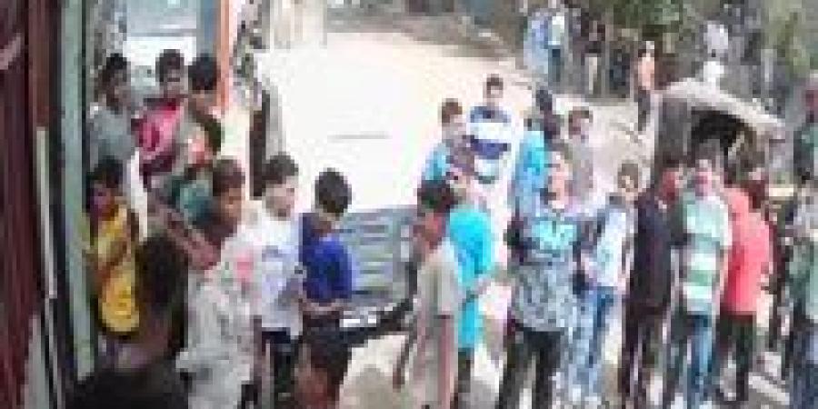أولياء أمور طالبات مدرسة إعدادية بالفيوم يشتكون من تعرض بناتهم للمضايقات من الشباب أمام