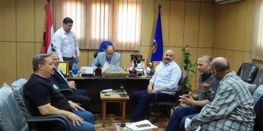 زراعة البحيرة تبحث مع البيئة كيفية القضاء على ظاهرة حرق المخلفات