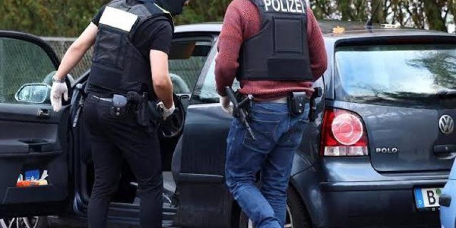 ألمانيا: القبض على 5 من المشتبه بهم في خلية إرهابية يمينية متطرفة