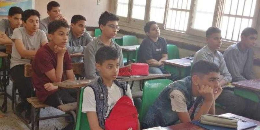 تأثيرات التكنولوجيا الرقمية على الأطفال في مناقشات قصور الثقافة بالغربية