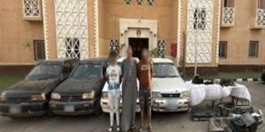 الأمن العام يضبط عاملا سرق 73 هاتفيا محمولا وتشكيلا عصابيا لسرقة السيارات