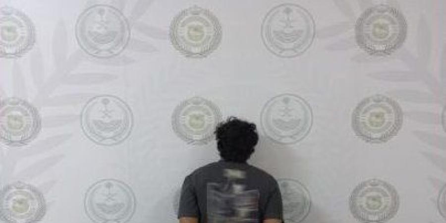 ضبط شخص لترويجه مادة الإمفيتامين المخدر بمنطقة الباحة