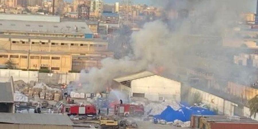 السيطرة على حريق داخل منطقة الاستثمار ببورسعيد