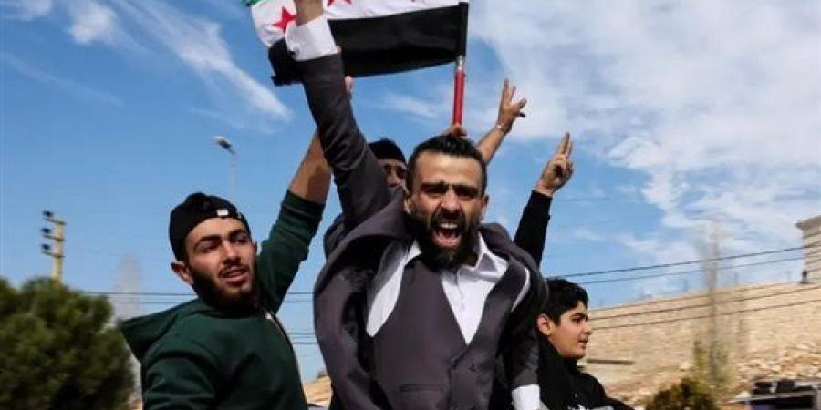 بعد رفع العقوبات.. سوريا تبدأ عهدًا جديدًا وسط ترقب دولي.. عضو في الحزب الجمهوري يوضح