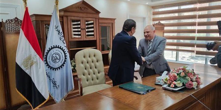 بدء التشغيل التجريبي لمكتب الشهر العقاري والتوثيق بدار السلام.. صور