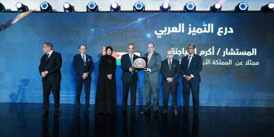 CAISEC يمنح درع التميز لـ 6 دول عربية بالتعاون مع المنظمة العربية لتكنولوجيات الاتصالات والمعلومات بجامعة الدول العربية