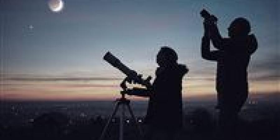 مركز الفلك الدولي يحدد موعد عيد الأضحى 2025