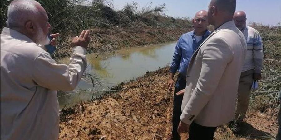"الزراعة" تواصل أعمال الصيانة والتطهير لمصارف القرى الجديدة بالسويس
