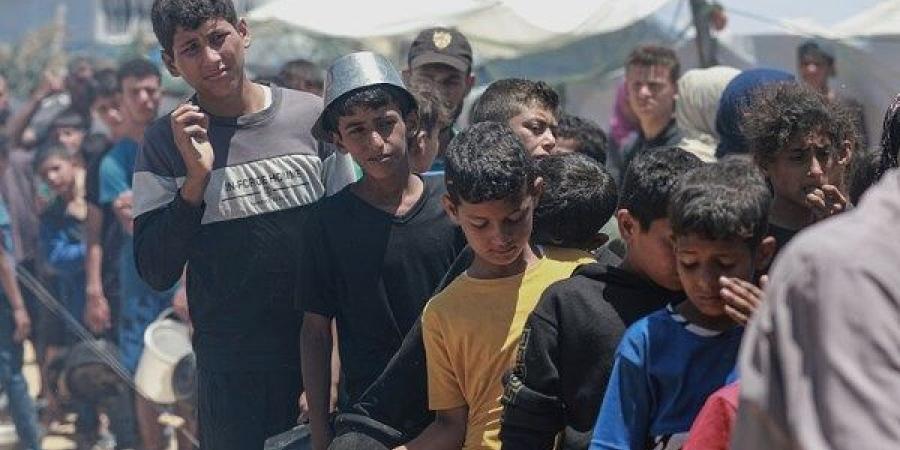 استقالة رئيس مؤسسة غزة الإنسانية احتجاجا على تدهور مبادئ العمل الإغاثي