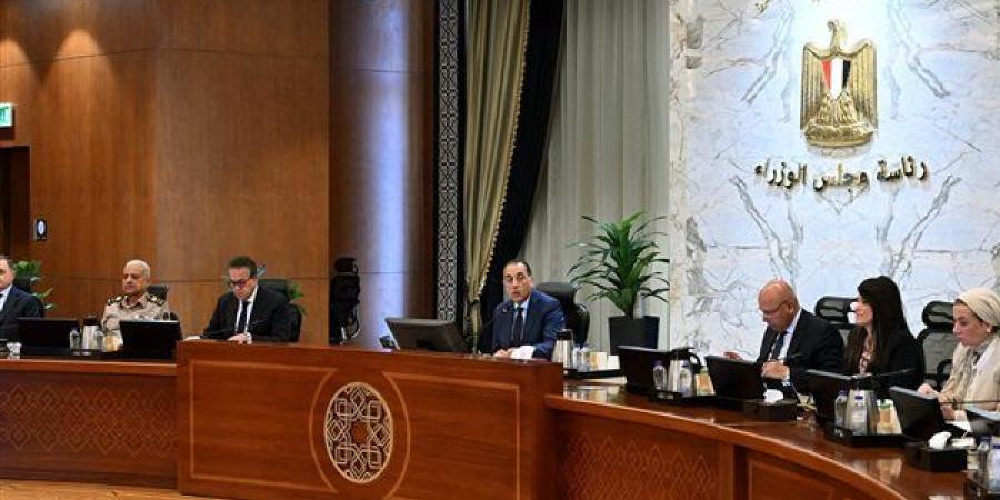 الحكومة تعزز الصناعات الوطنية والتقنيات البحرية عبر شراكات مع الهيئة العربية للتصنيع