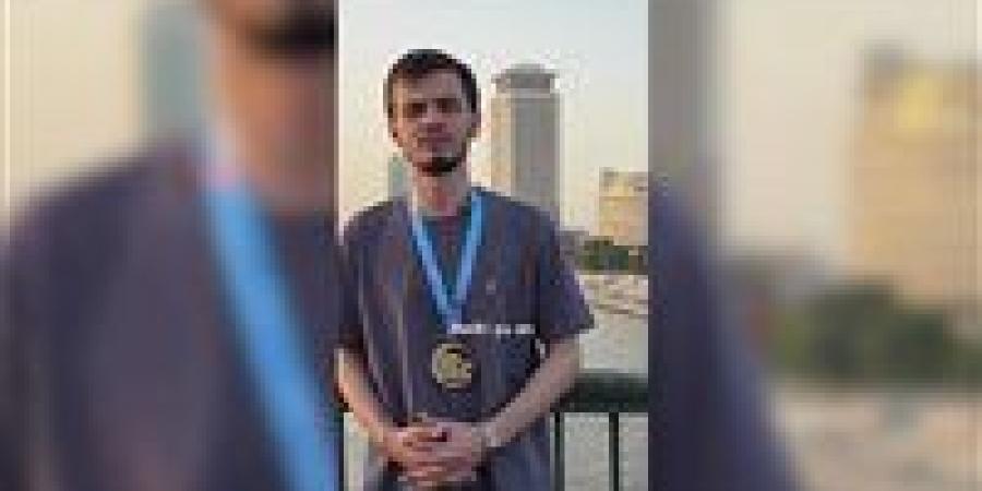 تضامناً مع غزة.. بطل كونج فو تركي يرمي ميداليته الذهبية في النيل