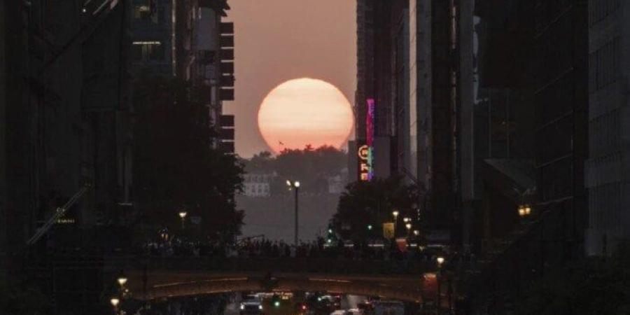 غروب الشمس كما لم تره من قبل.. «مانهاتنهنج» تضيء نيويورك هذا الأسبوع