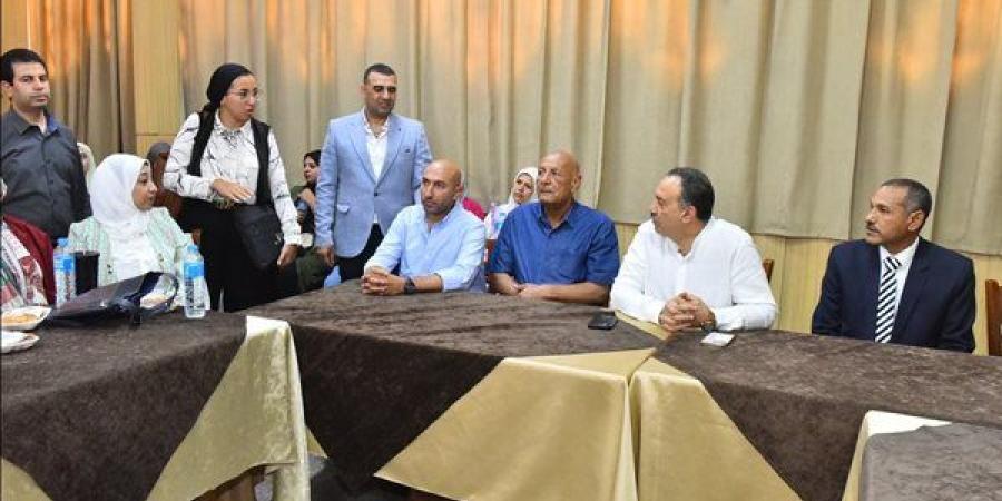 محافظ أسيوط يشهد ورشة عمل حول النوع الاجتماعي والتغيرات المناخية