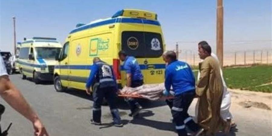 إصابة 5 أشخاص إثر انقلاب سيارة ملاكي في الفيوم