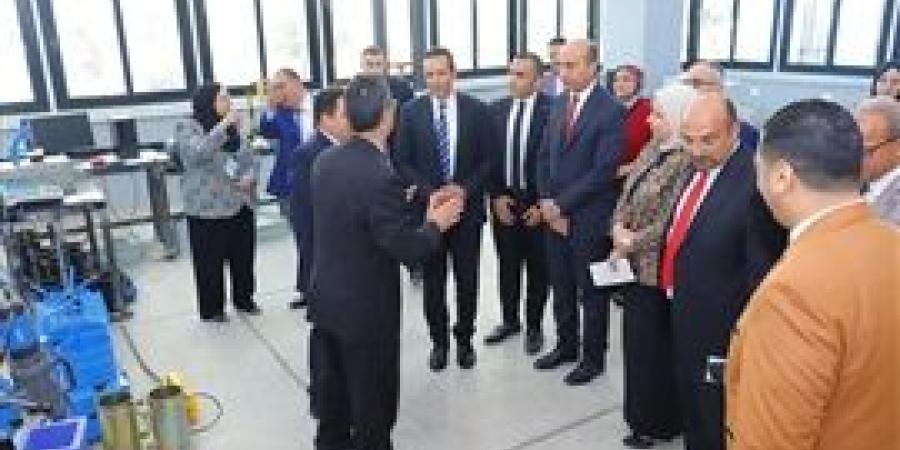 رئيس جامعة دمنهور يفتتح المركز الهندسي بكلية الهندسة بحضور نائب محافظ البحيرة