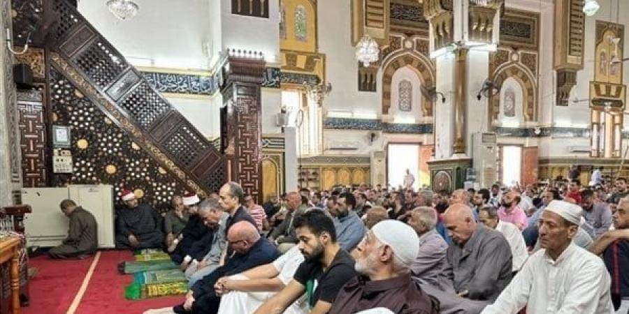 حكم صلاة الجمعة إذا اجتمعت مع يوم عيد الأضحى 2025
