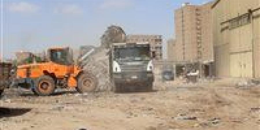 محافظة الجيزة ترفع 3 آلاف طن قمامة من الإخلاص بالطالبية