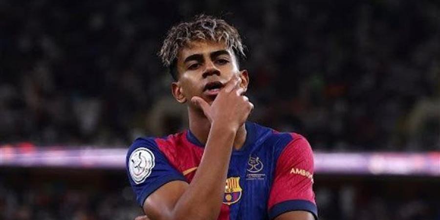 يامال يجدد عقده مع برشلونة حتى عام 2031