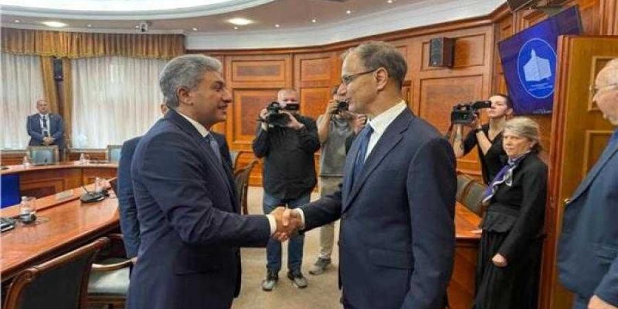 وزير السياحة يستهل زيارته الرسمية الحالية لجمهورية صربيا بلقاء رئيس مجلس وزراء صربيا لبحث سبل التعاون المشترك