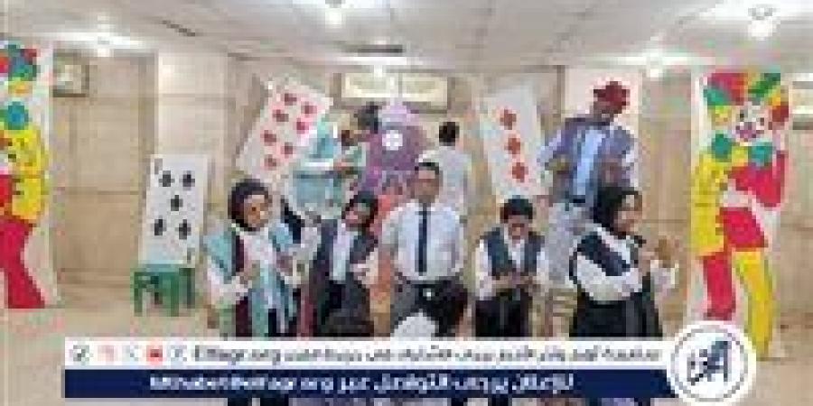 "سترة" لفرقة سوهاج المسرحية.. عرض يجمع الكوميديا والدراما ويكشف تناقضات الواقع