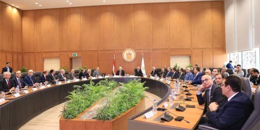 وزير التعليم العالي يترأس اجتماع مجلس الجامعات الأهلية بمقر الوزارة بالعاصمة الإدارية