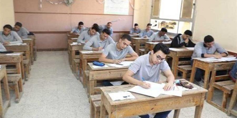 780 ألف طالب يبدأون امتحانات الدبلومات الفنية 2025 وسط رقابة مشددة