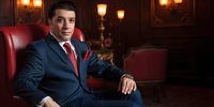 ثاني أغنيات ألبومه.. مصطفى كامل يطرح أغنية كتاب مفتوح