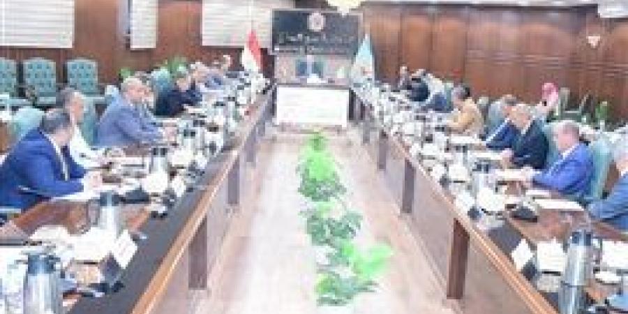 النعماني يستهل مجلس الجامعة سوهاج بتوجيه الشكر لفخامة الرئيس السيسي علي إنشاء جامعة سوهاج الأهلية