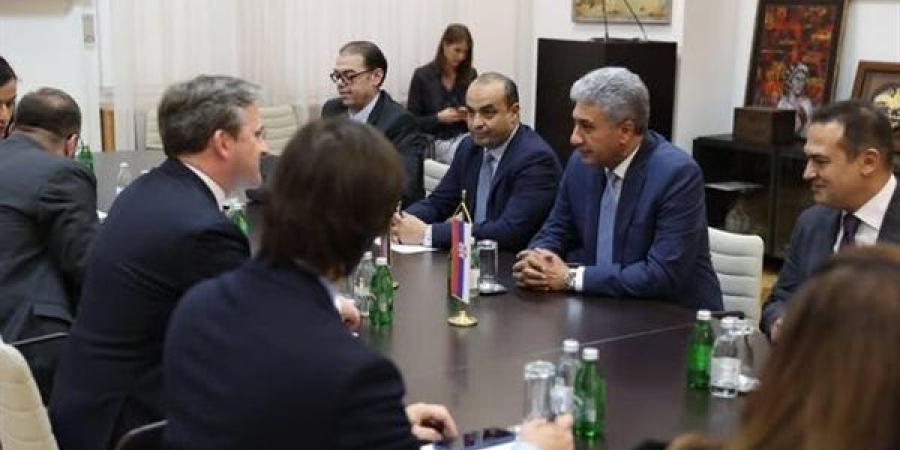 وزير السياحة يلتقي بوزير الثقافة الصربي لدعم أواصر التعاون المشترك بين مصر وصربيا
