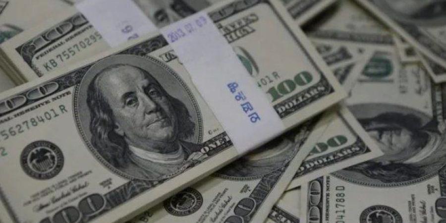 تحركات الأسواق.. الدولار ينتعش بعد قرار قضائي يلجم صلاحيات ترامب الجمركية