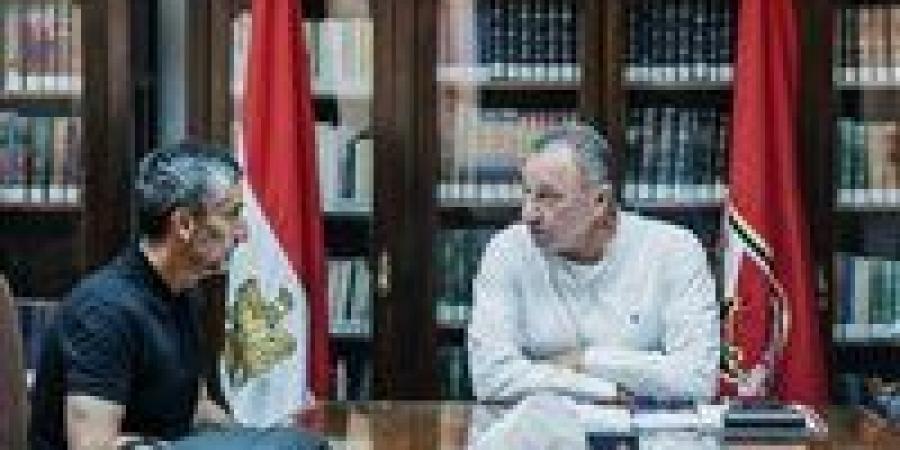 الخطيب يجتمع بالجهاز الفني الجديد.. وعماد النحاس مستمر