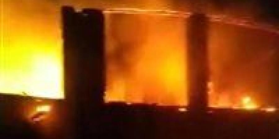 السيطرة على حريق في منزل من 5 طوابق بالفيوم دون إصابات