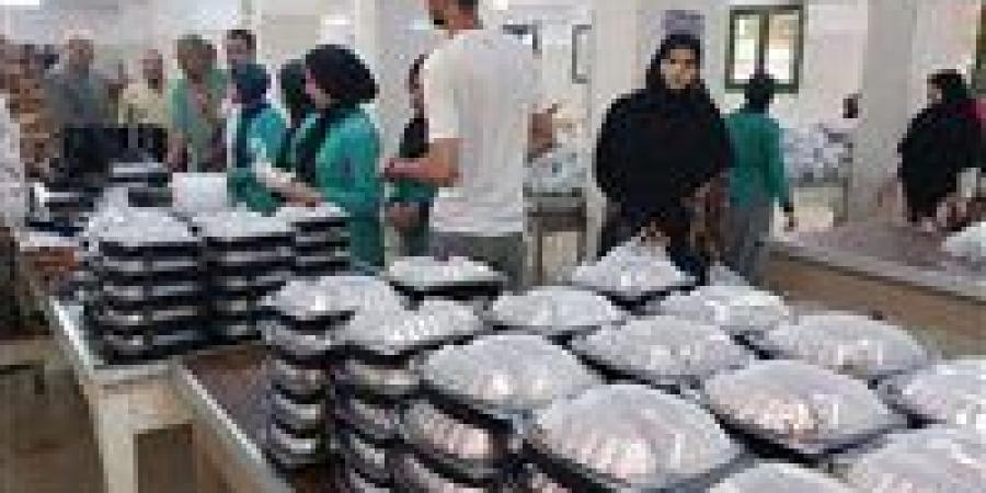 رئيس جامعة سوهاج يوجه بالمتابعة الميدانية لجودة التغذية بالمدن الجامعية
