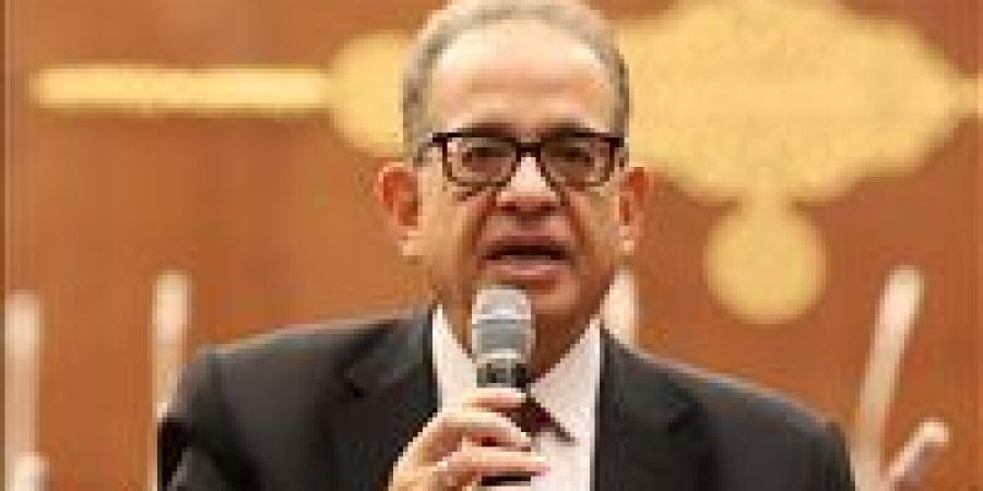 قانون التأمين الصحي الشامل.. النائب طارق عبد العزيز يطالب ببقاء المساهمة التكافلية على صافي الإيراد