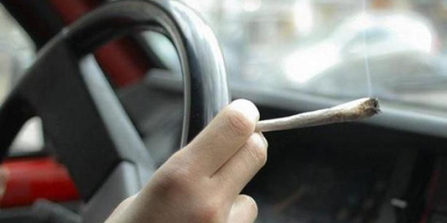 حملات على الطرق والمحاور للكشف عن سائقي المركبات وحافلات المدارس متعاطي المواد المخدرة