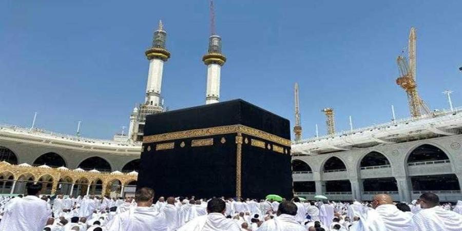 هل يجوز الدعاء على الأشخاص خلال الوقوف بعرفة؟.. فيديو