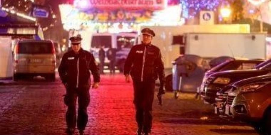 الشرطة الألمانية تطلق النار على امرأة طعنت العديد من رواد مهرجان للخمور