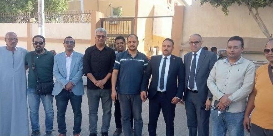 سوء تفاهم.. “أطباء قنا”: انتهاء أزمة طبيب الجراحة وأسرة مريضة “عيادة قوص” بالتصالح