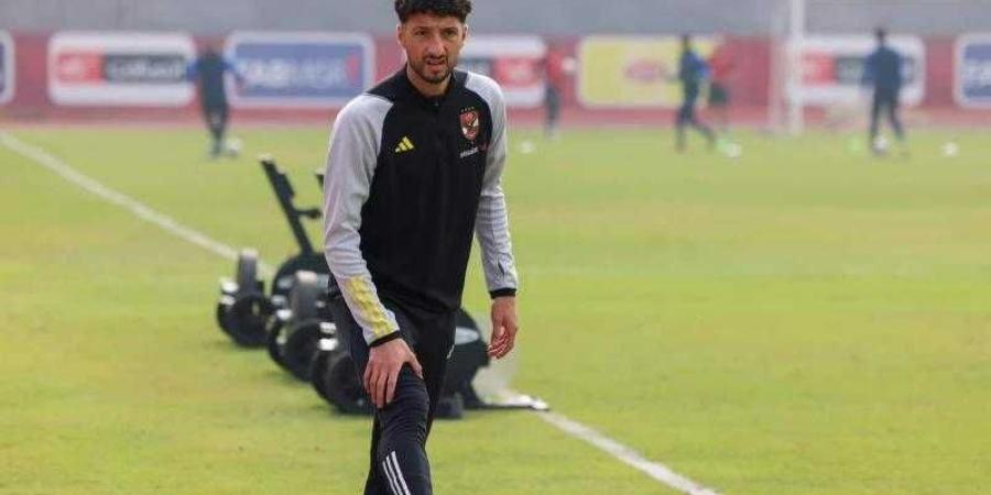 متابعة خاصة من الجهاز الفني بالأهلي لـ وسام أبو علي.. اعرف السبب