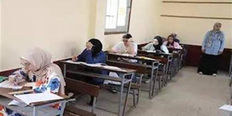 58911 طالبا يؤدون أولى امتحانات الثانوية العامة أمام 149 لجنة بالإسكندرية