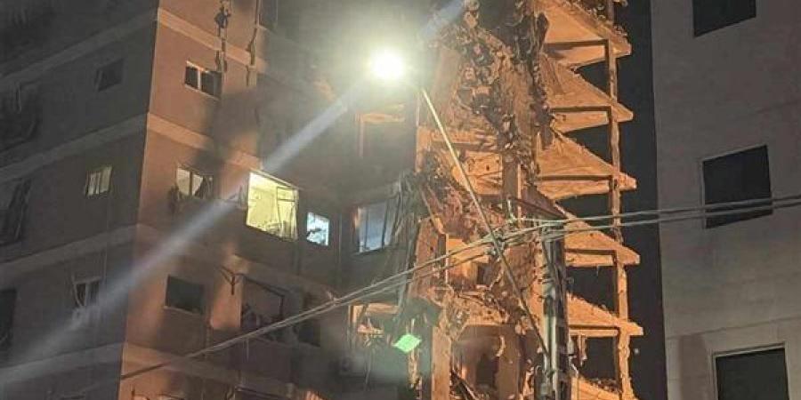 إعلام إسرائيلي: إصابات وحريق في مستوطنة "بيتار عيليت" غرب بيت لحم جراء هجوم صاروخي إيراني