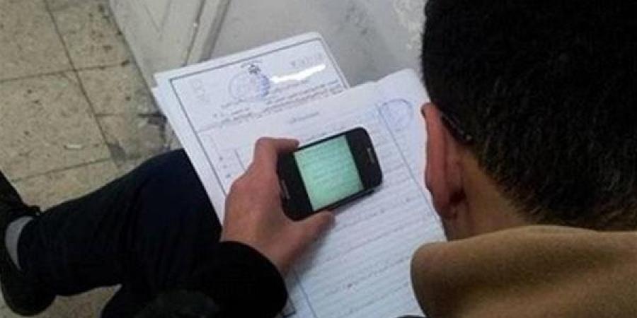 جروبات الغش تتداول أسئلة وأجابات التربية الوطنية في امتحانات الثانوية العامة 2025