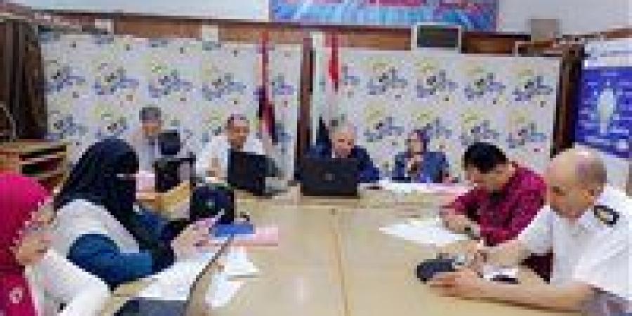 مدير تعليم الفيوم يتابع غرفة عمليات امتحانات الثانوية العامة
