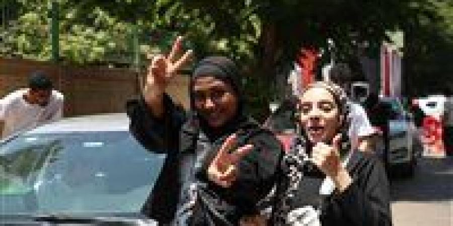 لا تراجعي الحل.. تربوي يوضح أخطاء يقع فيها الأهل بعد أول يوم امتحان