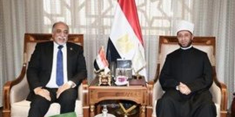 وزير الأوقاف يستقبل شيخ مشايخ الطرق الصوفية