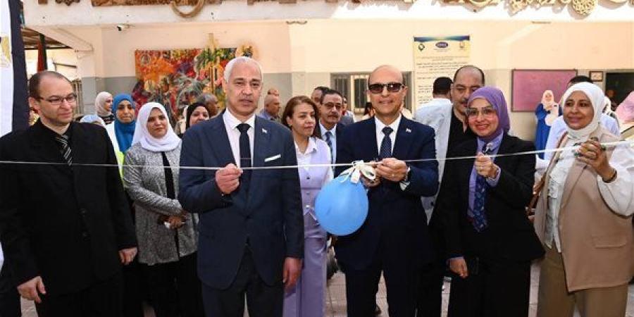 رئيس جامعة أسيوط يفتتح المعرض والحفل السنوي للأقسام العلمية بكلية التربية النوعية