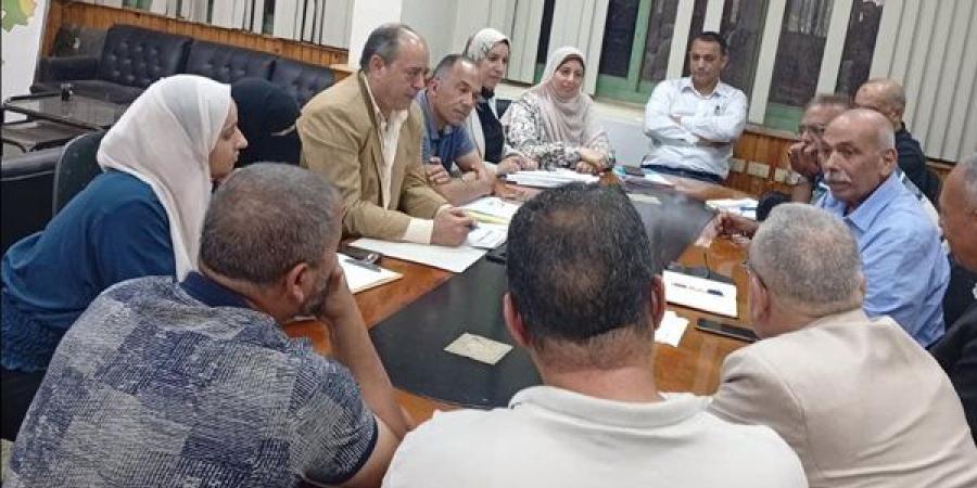الزراعة تناقش أوضاع مراكز تجميع الألبان في 3 محافظات