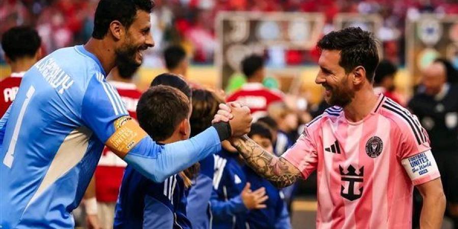 خالي من الخسائر.. سجل المواجهات في تاريخ "الأهلي" أمام أصحاب الأرض بالمونديال