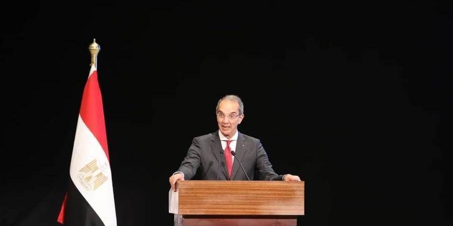عمرو طلعت يشهد تخريج الدفعة الأولى لبرنامج ...